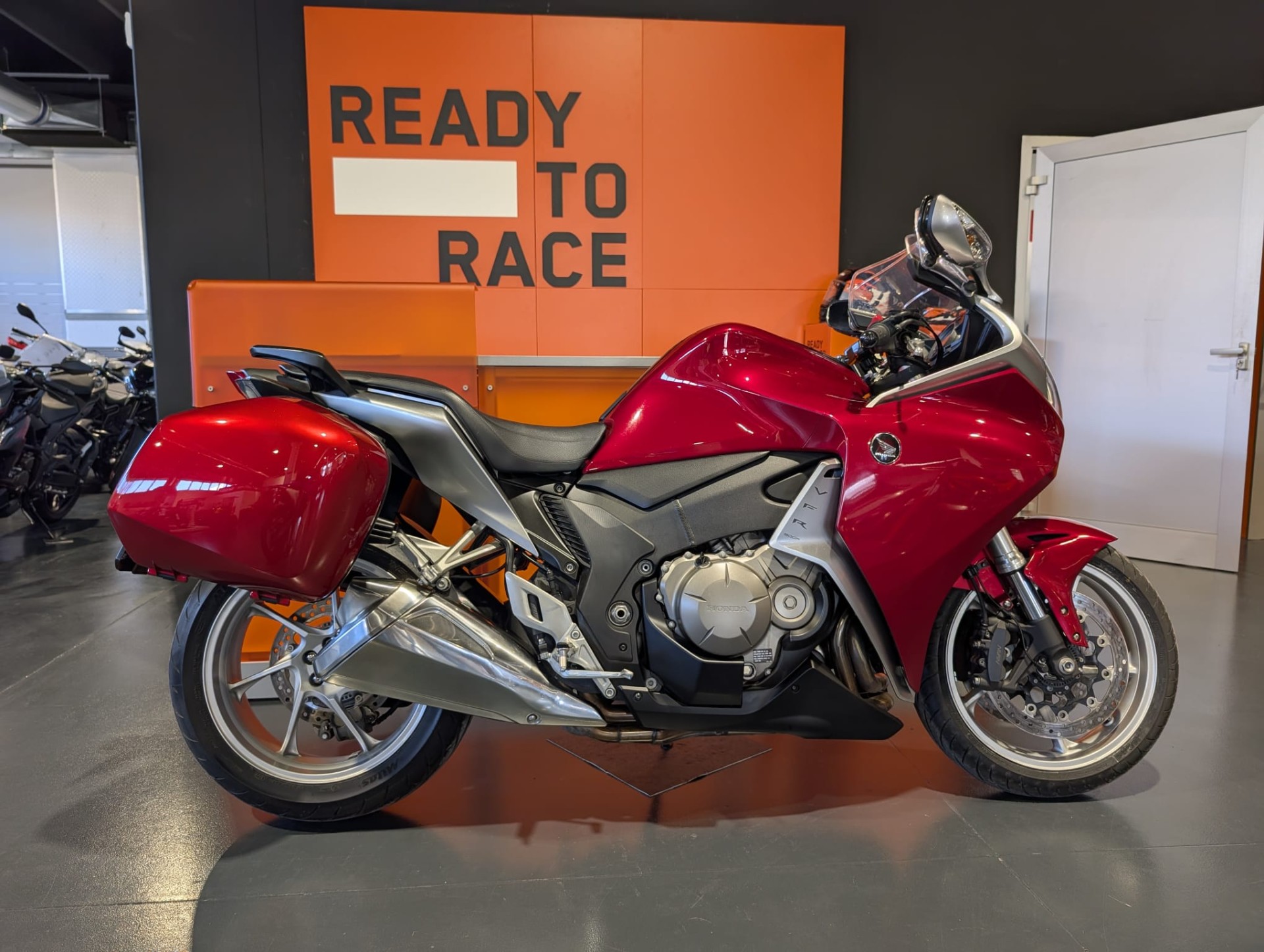 Honda VFR 1200 F ABS (2009 - 15) - 1e39254_whatsappimage20260218at09.08.581.jpeg