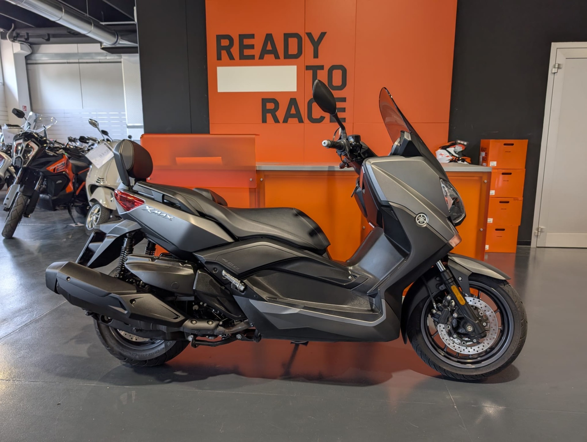 Yamaha X-Max 400