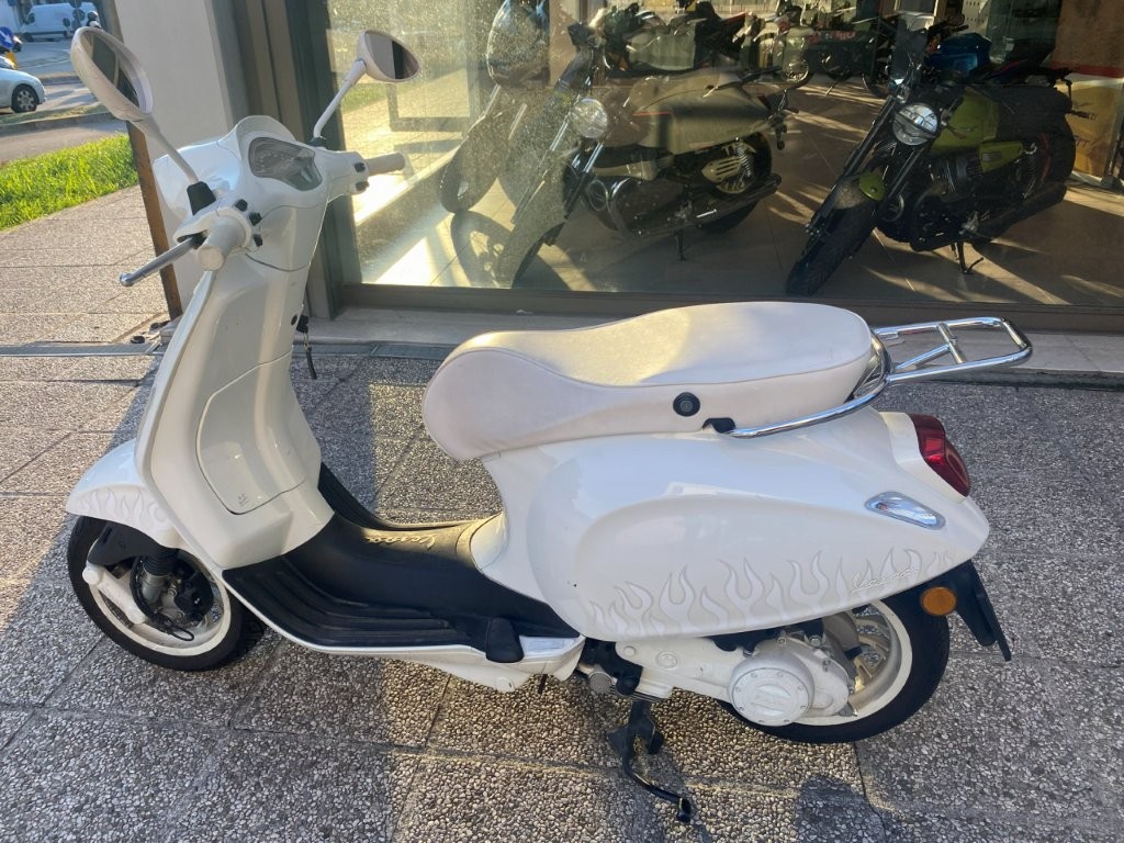 Vespa Sprint Sport 50 Justin Bieber (2022)