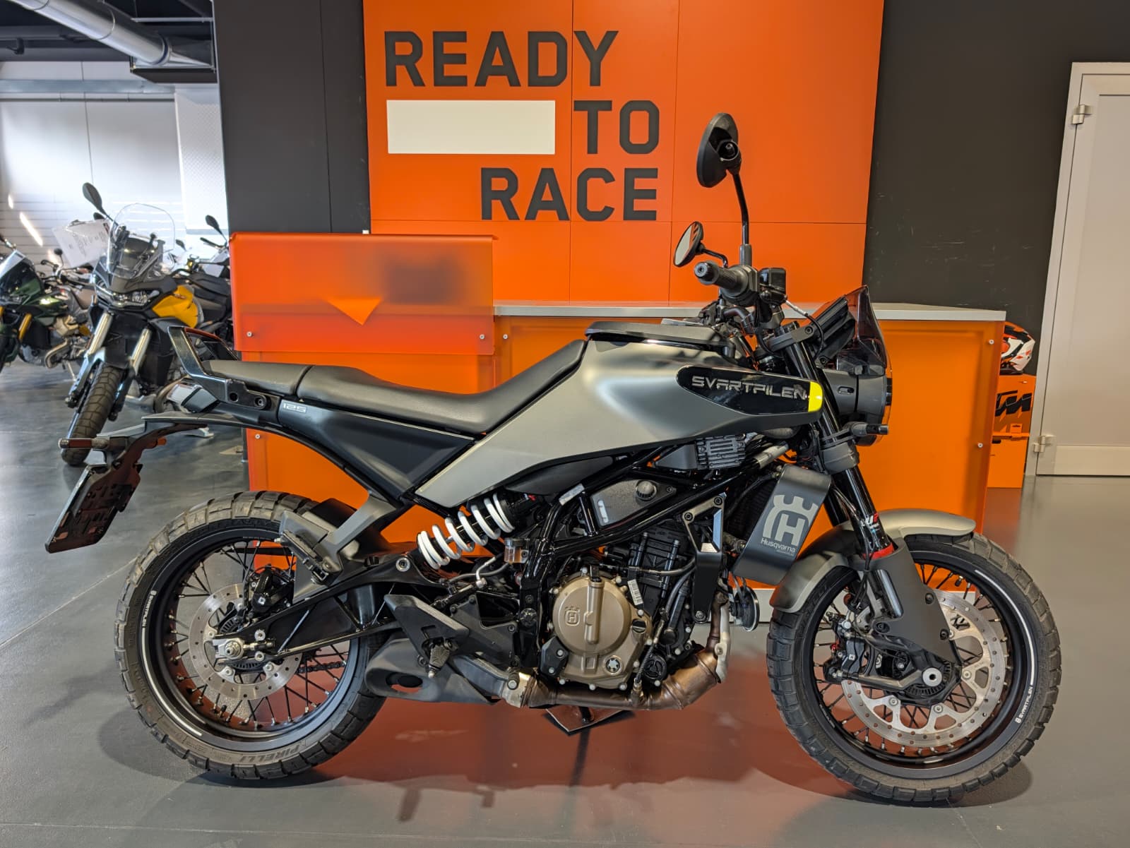 Husqvarna Svartpilen 125