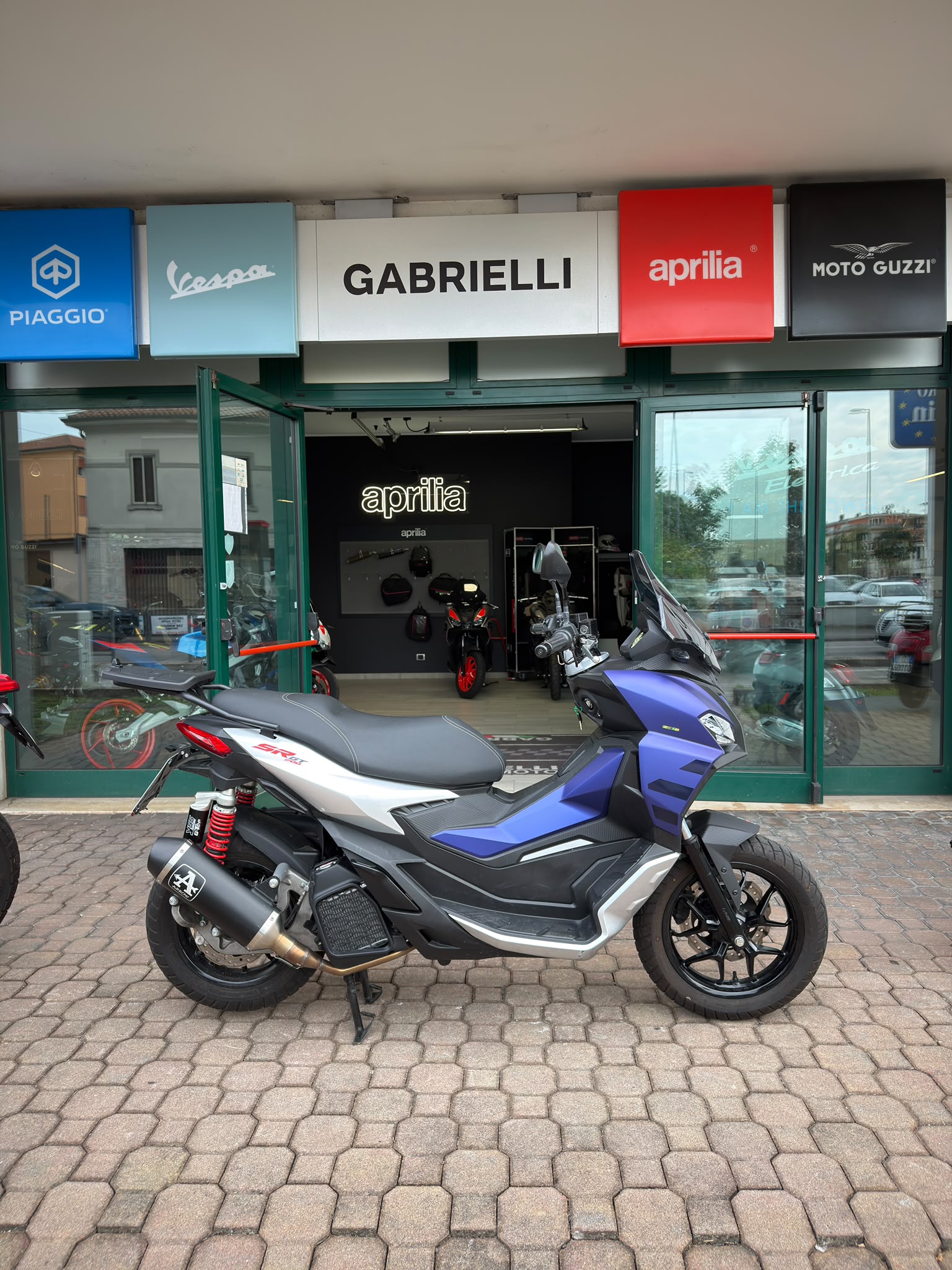 Aprilia SR 200