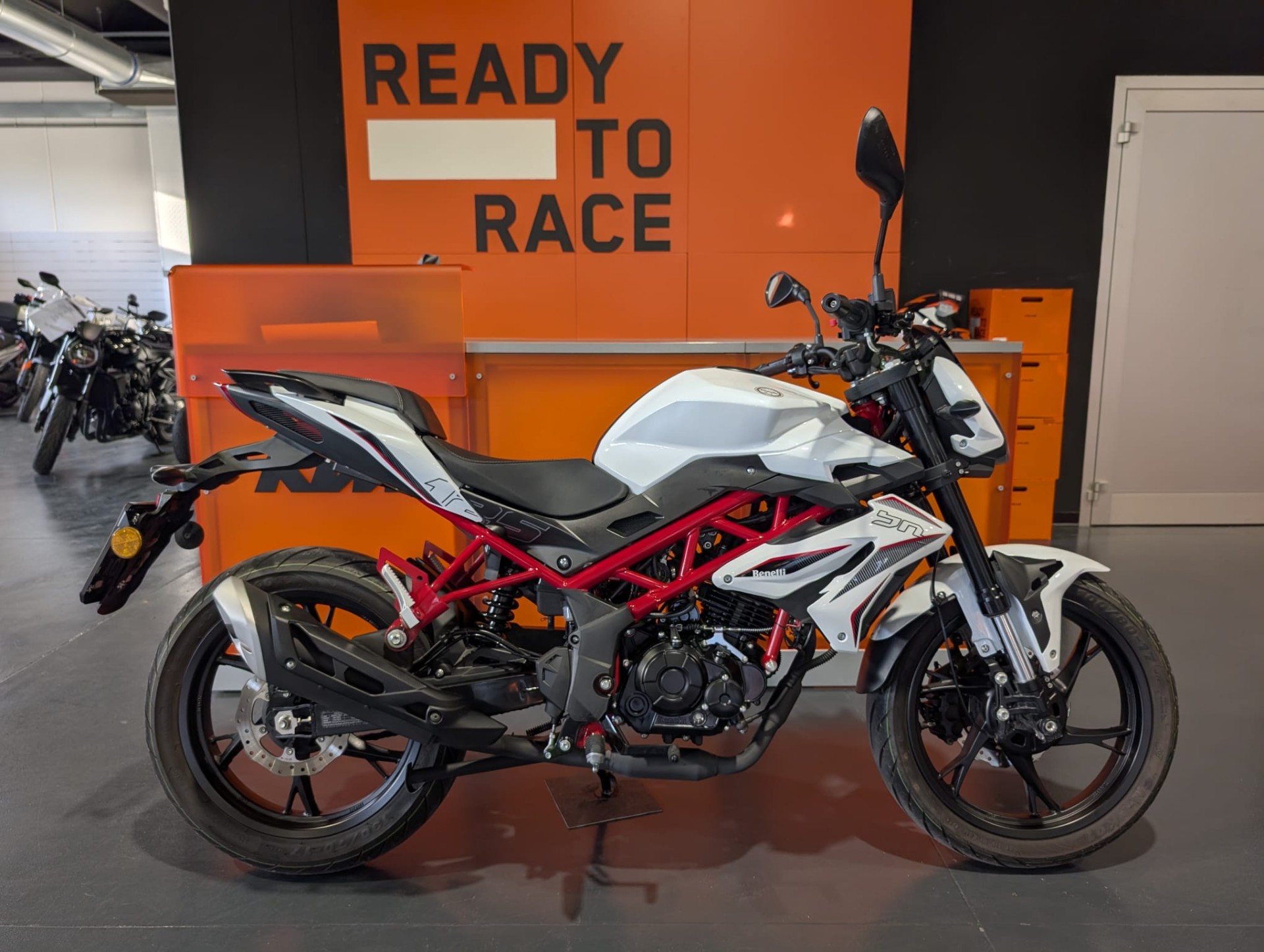 Benelli BN 125