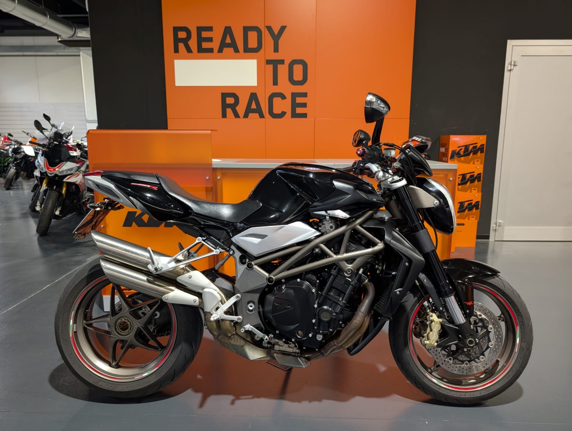 Mv Agusta Brutale 990 R - 6c907ad_img20251021wa0014.jpg