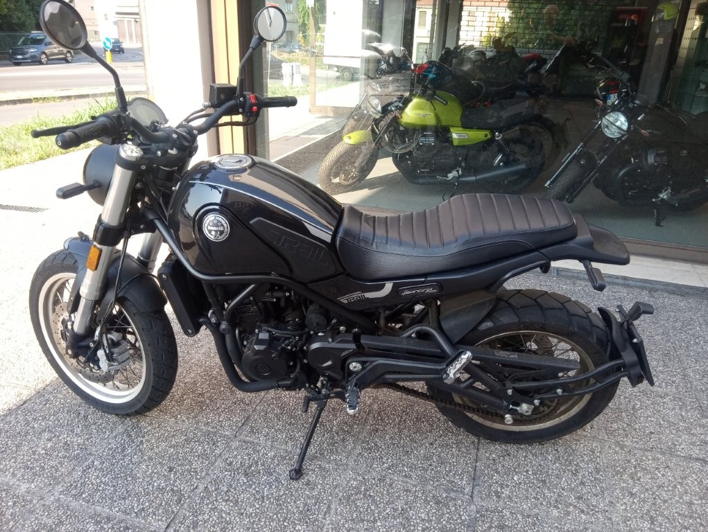 Benelli Leoncino 500