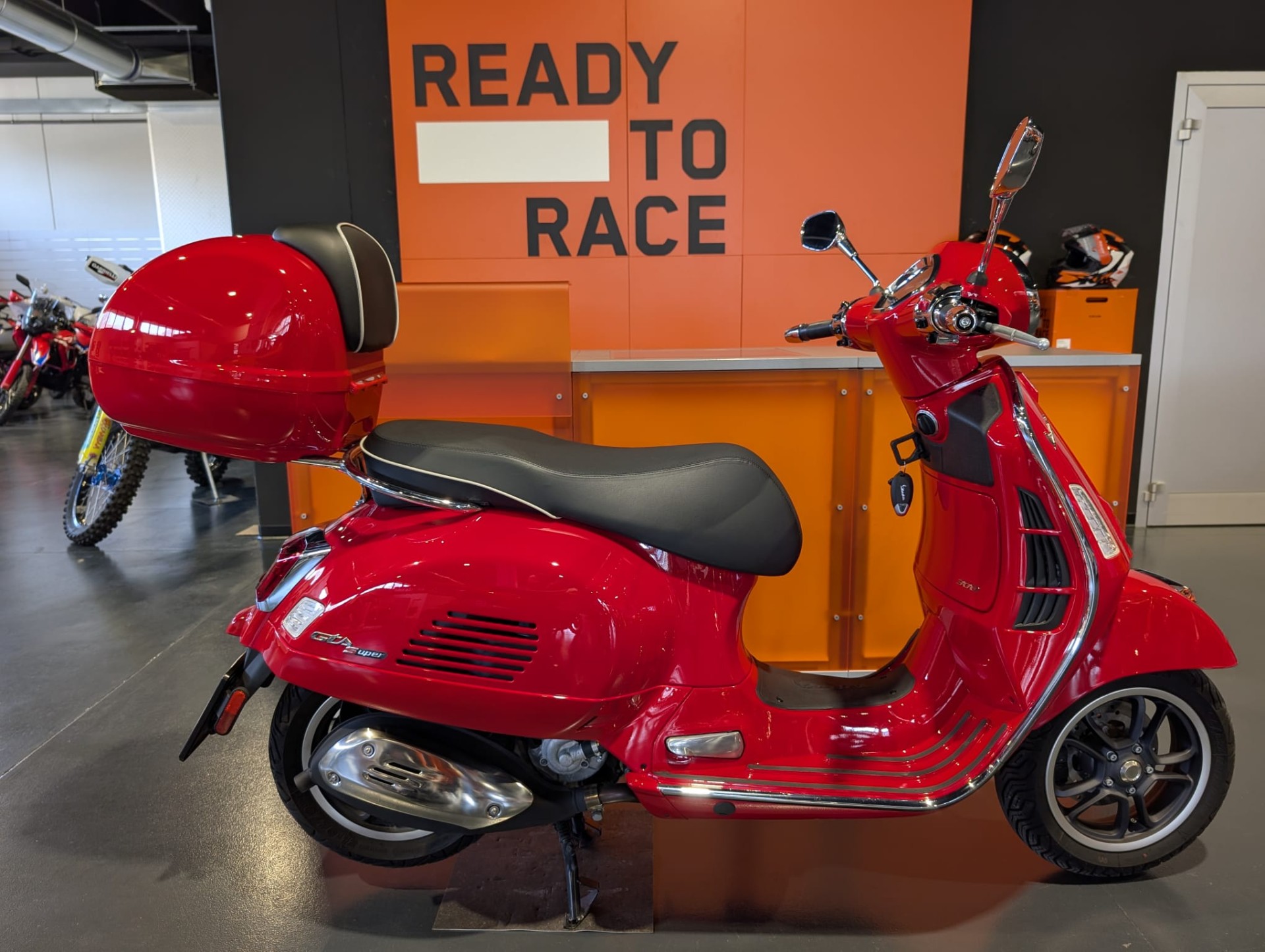 Vespa GTS 300