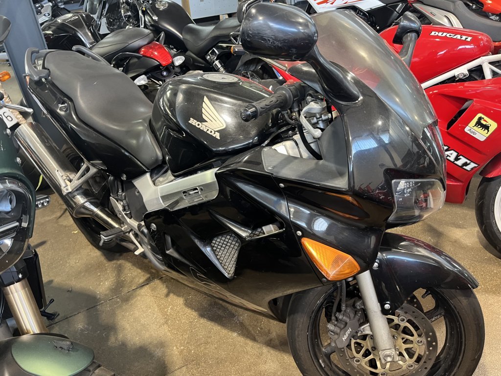 Honda VFR 800 (1998 - 01)