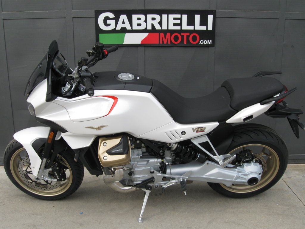 Moto Guzzi V 100 Mandello (2023) - fc972dc_img5904fileminimizer.jpg